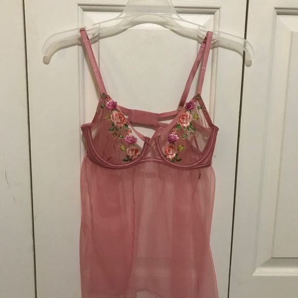 Victoria’s Secret Pink Floral slip - Picture 1 of 4
